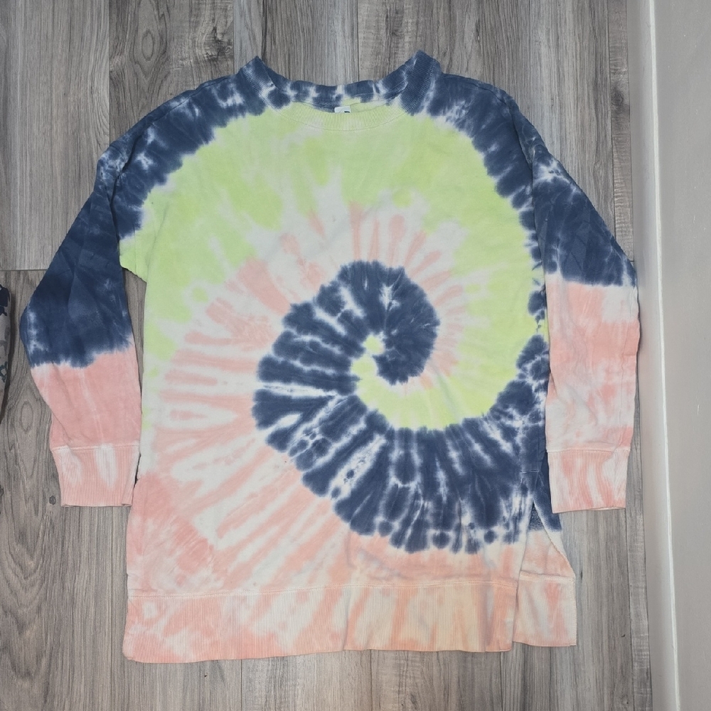Old Navy Tie Dye Crewneck - Small